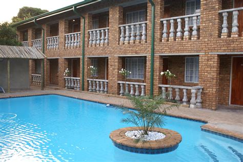 Escape to Tranquility at Guesthouses near Magic Springs